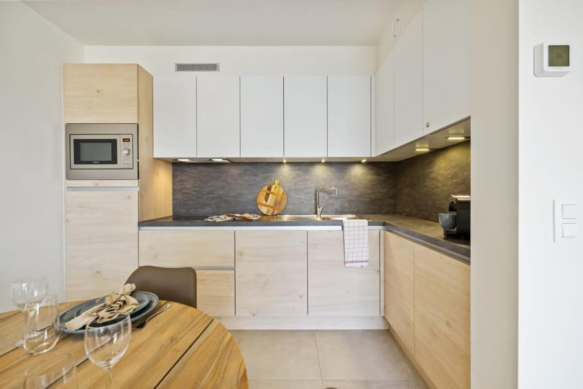 Huswell - Apartment With Natural Swimming Pool Middelkerke Extérieur photo