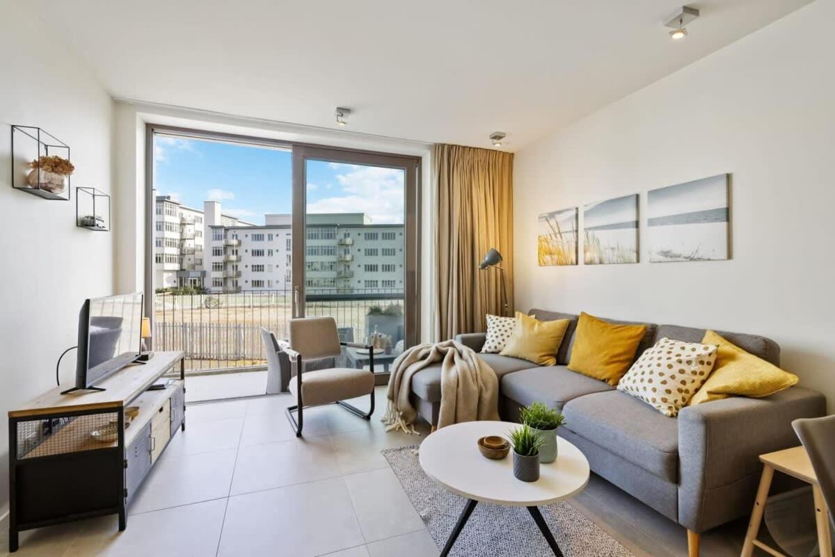 Huswell - Apartment With Natural Swimming Pool Middelkerke Extérieur photo