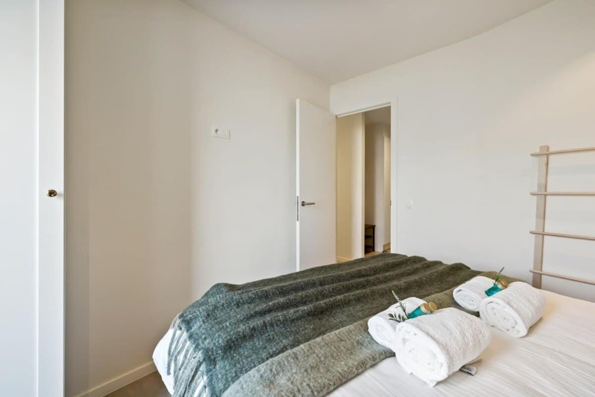 Huswell - Apartment With Natural Swimming Pool Middelkerke Extérieur photo