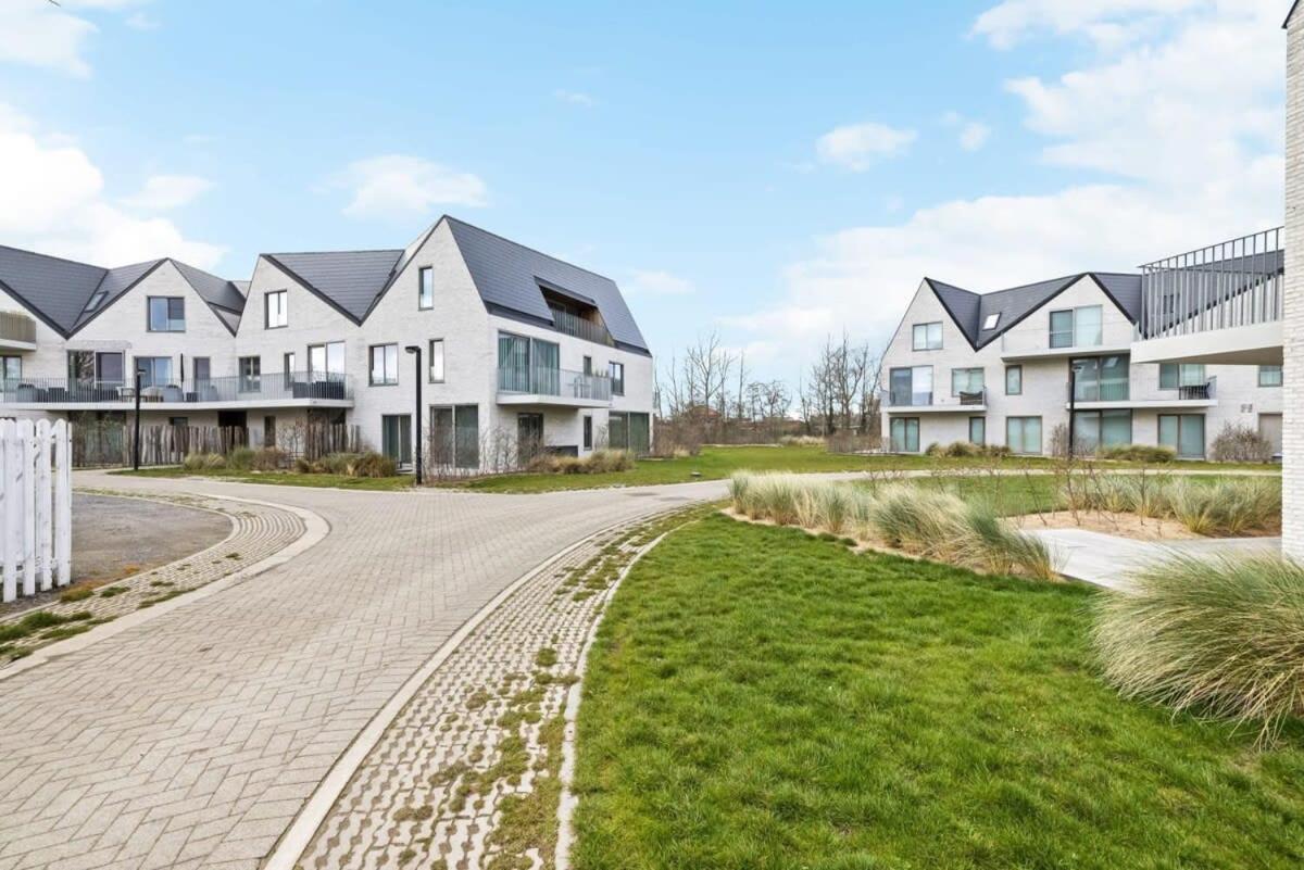 Huswell - Apartment With Natural Swimming Pool Middelkerke Extérieur photo
