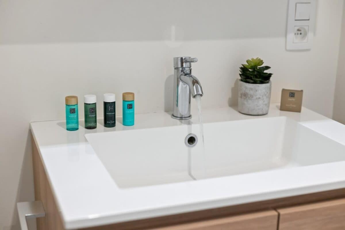 Huswell - Apartment With Natural Swimming Pool Middelkerke Extérieur photo